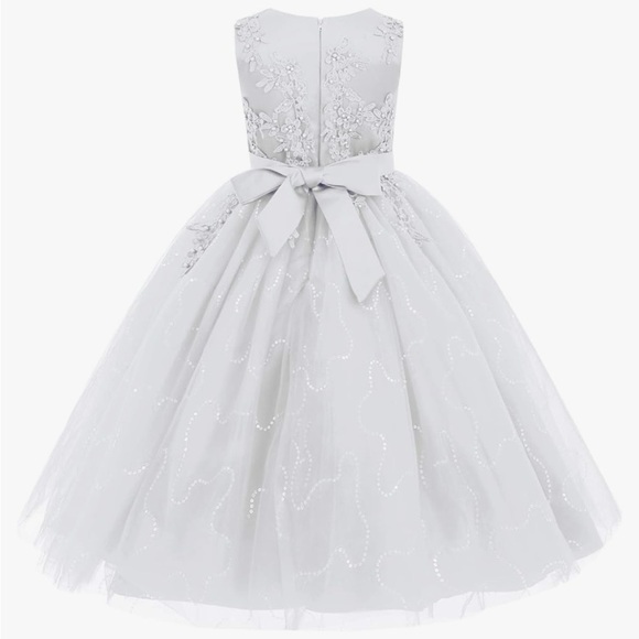 White Flower Girl or First Communion Dress - Picture 3 of 7